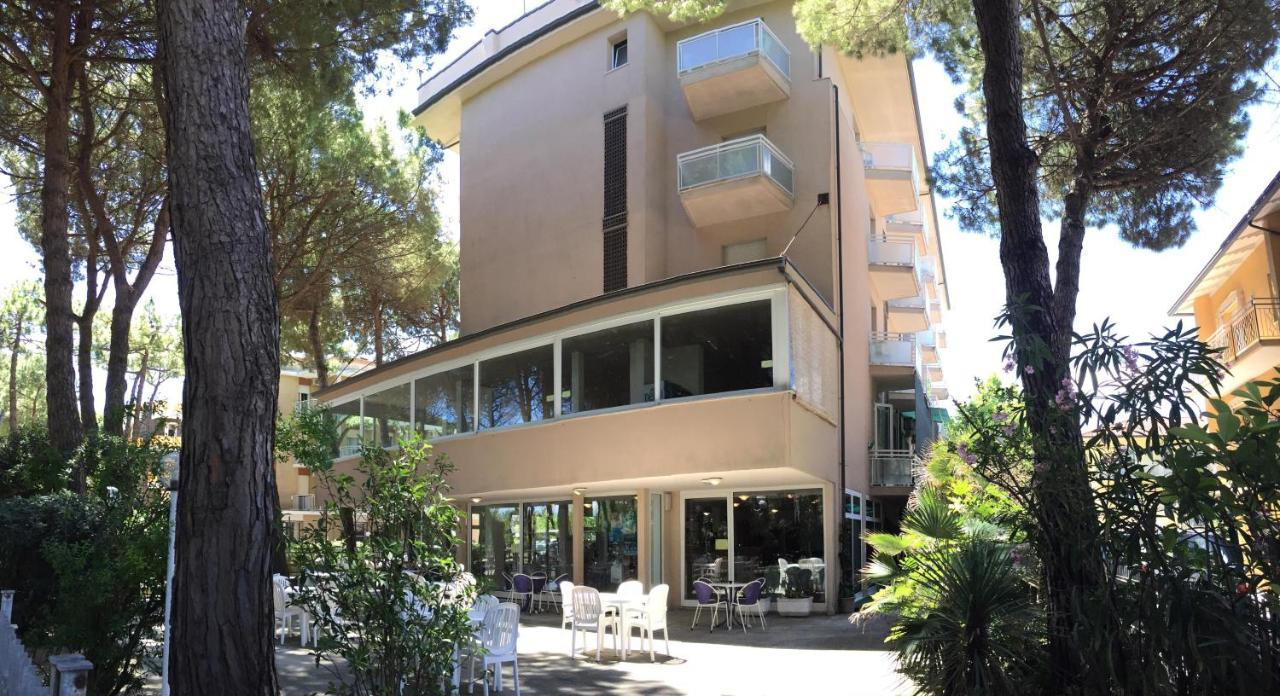 Hotel Kitty Milano Marittima Exterior photo